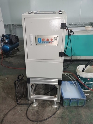 Máquina de revestimento por pulverização para recipientes de celulose alimentar