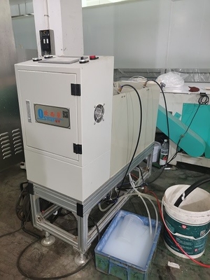 Máquina de revestimento por pulverização para recipientes de celulose alimentar