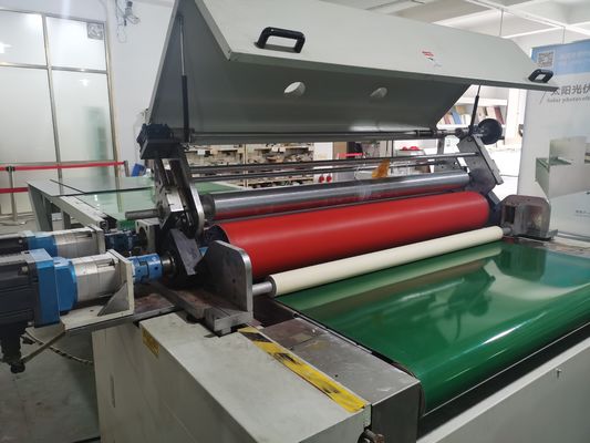 Máquina avançada de revestimento de vidro de rolos de filme AR de precisão vidro fotovoltaico solar, vidro de parede de cortina