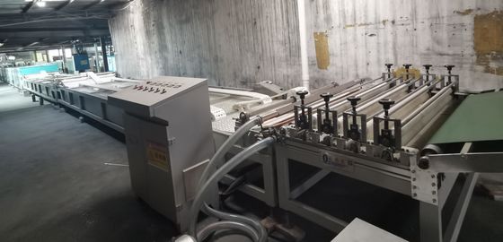 Linha de revestimento e recozimento de piso de engenharia de precisão de desempenho confiável para PVC WPC LVT