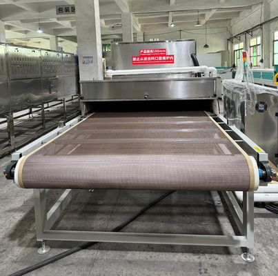 Sistema de secagem por microondas eficiente em termos energéticos para moldagem de celulose: aquecimento interno rápido e uniforme