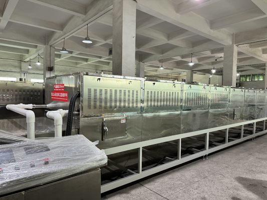 Forno de secagem por microondas industrial com aquecimento volumétrico contínuo tipo correia e potência personalizável