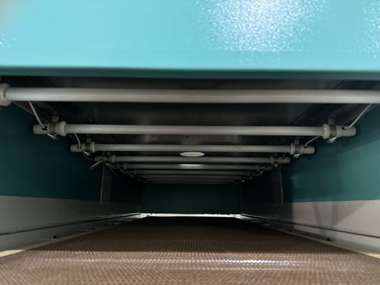 Forno de secagem infravermelha de alta velocidade para moldagem de celulose.