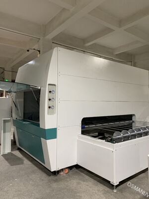 Máquina de revestimento por pulverização interna de 360° de precisão para moldagem de celulose de recipientes industriais e componentes de móveis - espessura de revestimento personalizável de 5 a 50 microns