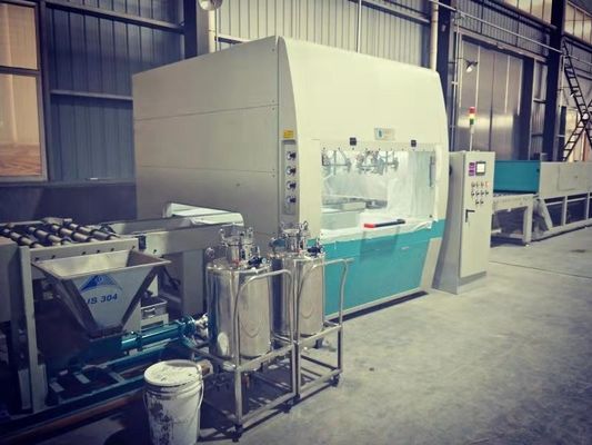O servo motor de 60KW Mitsubishi pulveriza o equipamento do revestimento para o painel da porta