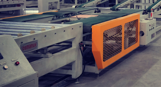 90deg que gerencie a máquina de revestimento UV automática para o painel de fibras do cimento
