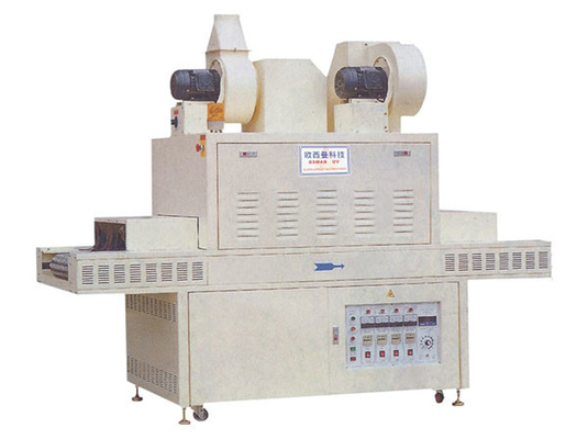 Máquina de cura UV de produção em pequenos lotes com design compacto 2107 mm x 1390 mm x 1900 mm
