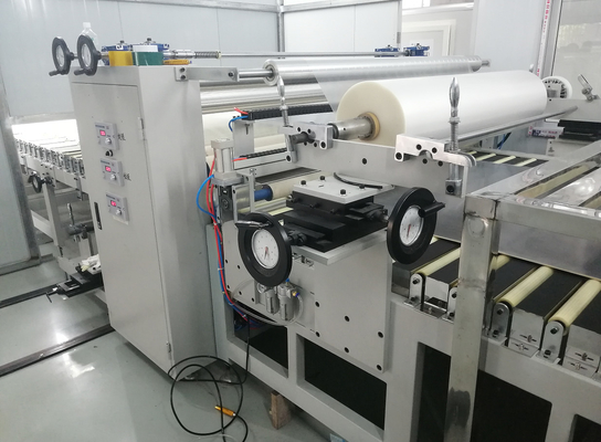 Máquina de laminagem de filme de 1600 mm com sistema de controlo PLC Velocidade de enrolamento 0-100m/min