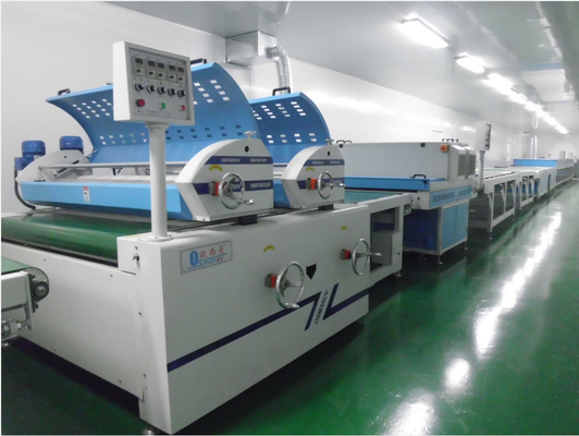 Fase uv da máquina de revestimento 380V da cortina 60KW quatro que transporta para o material da sapata