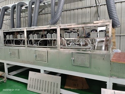 Equipamento de secagem a vácuo de microondas de 1 a 10 T/h de capacidade com 95% de redução de água