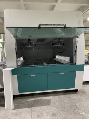 Máquina de revestimento por pulverização interna de 360° de precisão para moldagem de celulose de recipientes industriais e componentes de móveis - espessura de revestimento personalizável de 5 a 50 microns