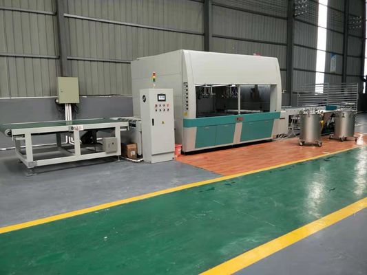 Máquina de preenchimento semiautomática de tinta de pulverização Tecnologia avançada para revestimento superior com a máquina de revestimento de pulverização