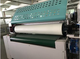 Reduza a polpa a linha de produção moldando da pintura à pistola, máquina uv 380V 50HZ do Coater do ponto